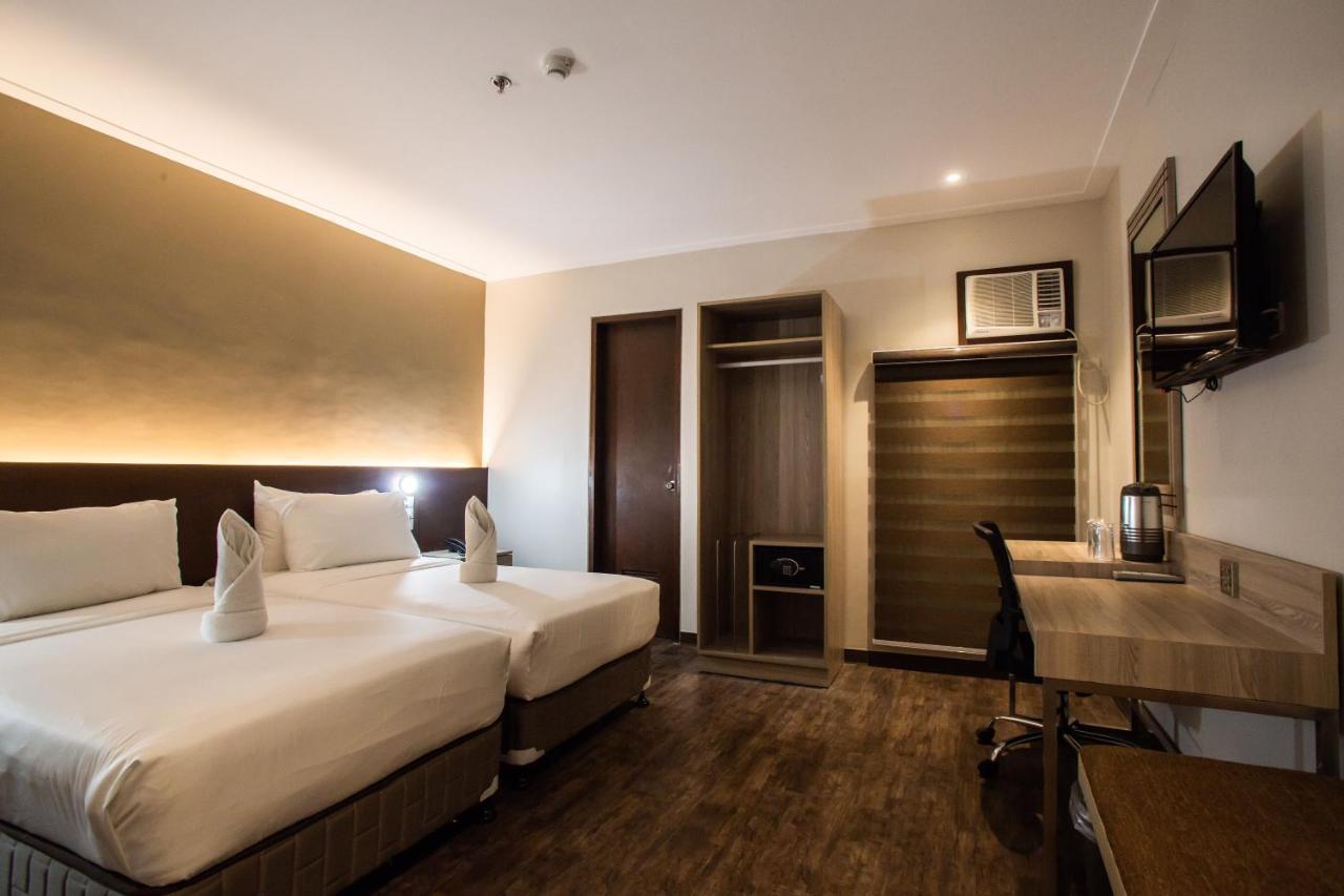 Northwest Inn Баколод Экстерьер фото